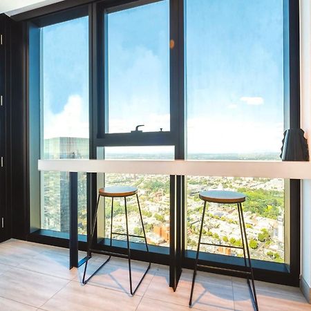Mega Style Apartments Victoria One Melbourne Exterior photo