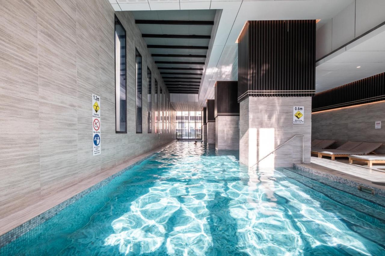 Mega Style Apartments Victoria One Melbourne Exterior photo