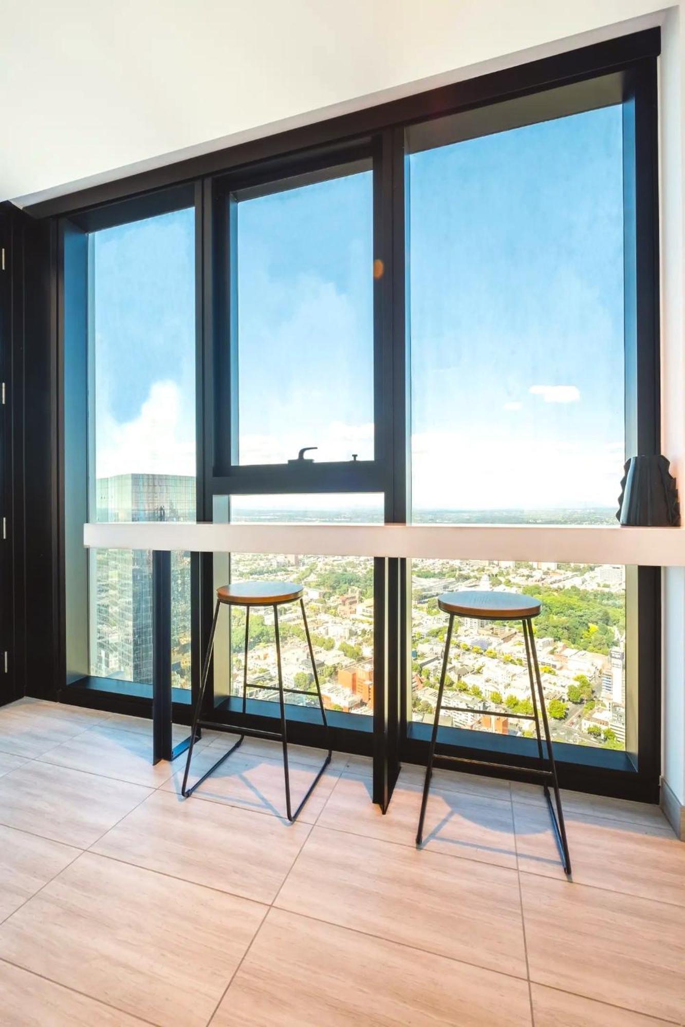 Mega Style Apartments Victoria One Melbourne Exterior photo