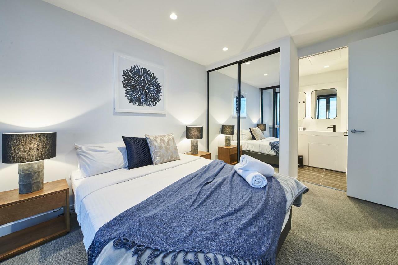 Mega Style Apartments Victoria One Melbourne Exterior photo